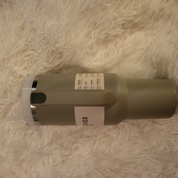 NWT ~Flint~ Stanley 40 oz. Quencher H2.0 FlowState Tumbler - Picture 3 of 8